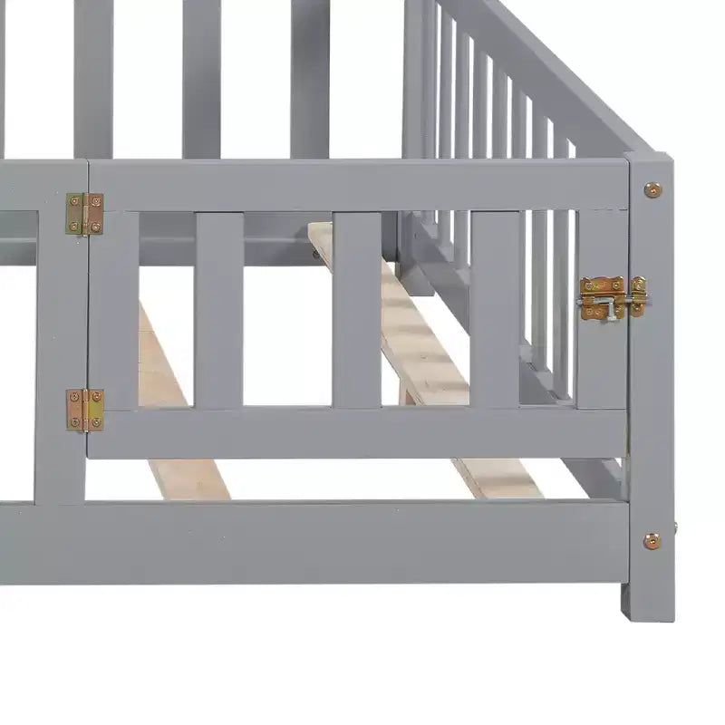 Vollgroßes Bodenbett, Massivholz-Plattformbett mit Schutzgeländern und Stauraum-Kopfteil, geeignet für Kinder und Jugendliche